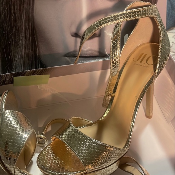 J Lo Gold Snakeskin Heels - Picture 5 of 7